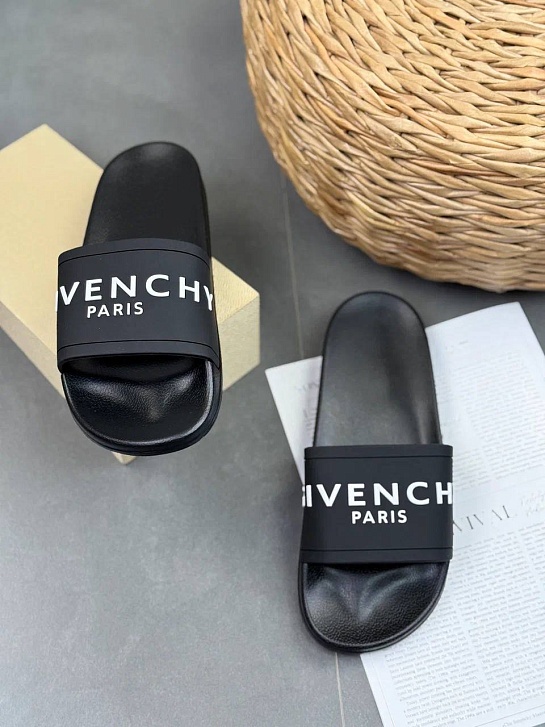 Мужские шлёпанцы Givenchy Paris