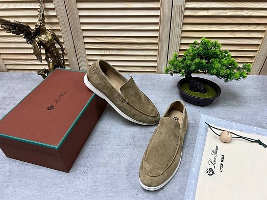 Мужские замшевые лоферы Loro Piana