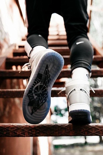 Кроссовки Dior x Nike Air Jordan 1 Retro High - White / Grey   