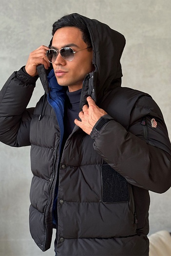 Мужская утеплённая куртка Moncler чёрного цвета   