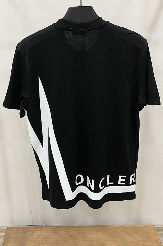 Футболка чёрного цвета Moncler M' Motif