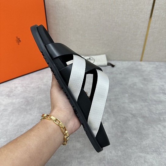 Мужские шлёпанцы Hermes Kazimir - Black / White