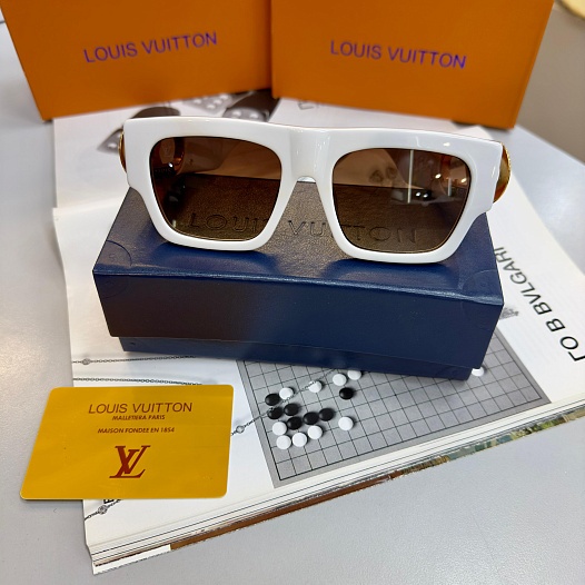 Солнцезащитные очки Louis Vuitton Link Square   