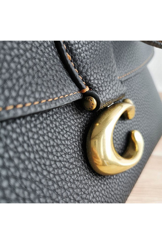 Кожаная сумка чёрного цвета Coach May 31x23 см