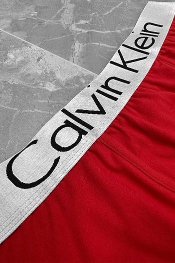 Мужское нижнее бельё Calvin Klein красного цвета   