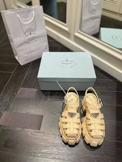 Женские кожаные сандалии Prada Monolith Fisherman - Yellow   