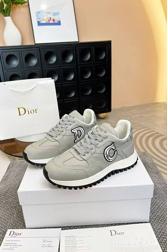 Женские серые кроссовки Dior C'est