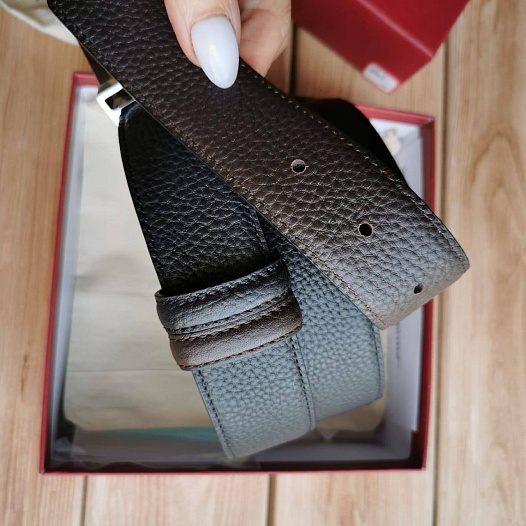 Кожаный ремень Salvatore Ferragamo (ширина 4 см, длина 100 / 105 см)   