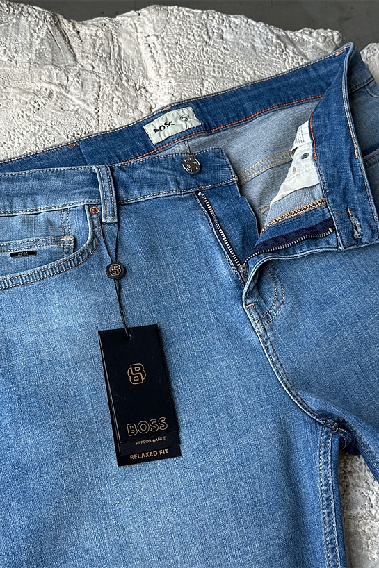 Светло-синие джинсовые шорты Hugo Boss relaxed fit