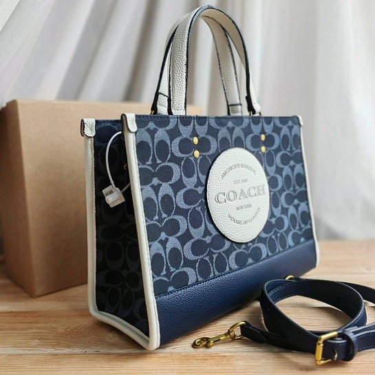 Женская сумка Coach Dempsey Carryall 30x22 см (4 расцветки)