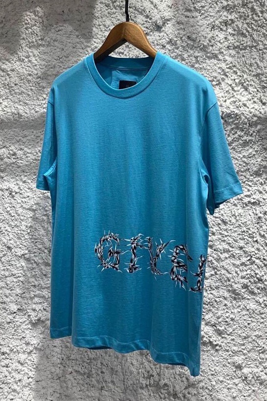 Голубая оверсайз футболка Givenchy Barbed Wire