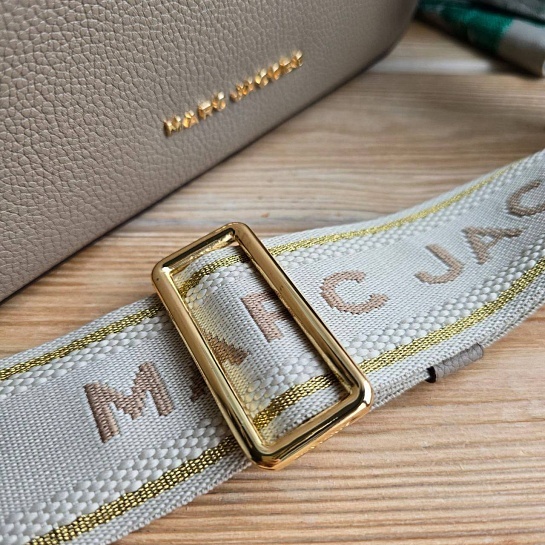 Женская кожаная сумка Marc Jacobs Drifter 25x17 см - Beige