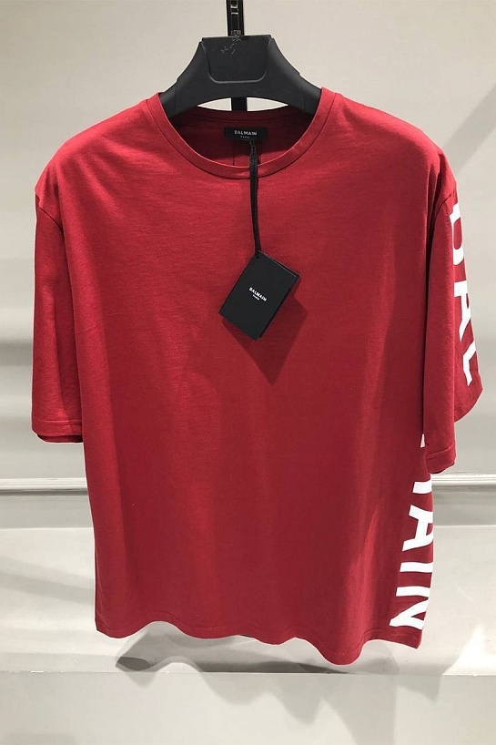 Оверсайз футболка Balmain красного цвета