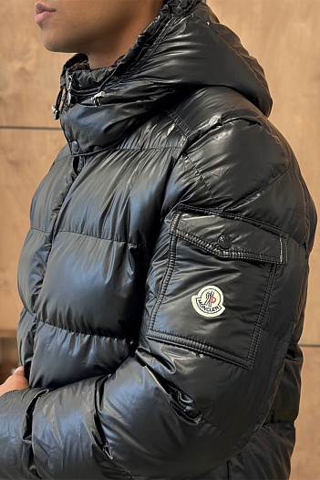 Мужская куртка с матовым эффектом чёрного цвета Moncler Maya Short   