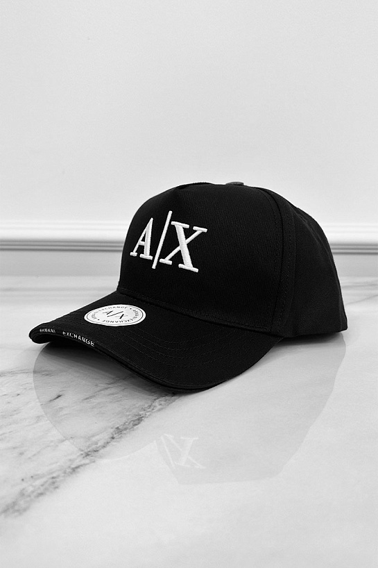 Бейсболка чёрного цвета Armani Exchange embroidered-logo