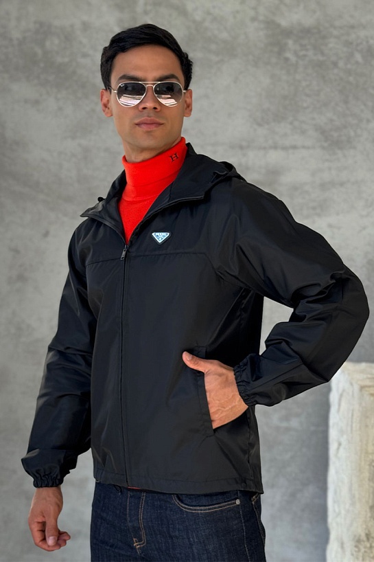 Мужская чёрная ветровка Prada logo-plaque