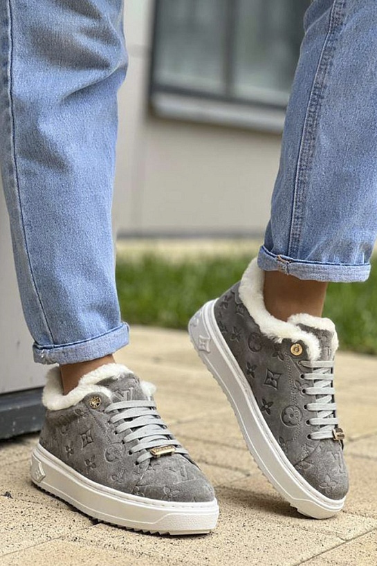 Женские замшевые кроссовки с мехом Louis Vuitton Time Out - Grey