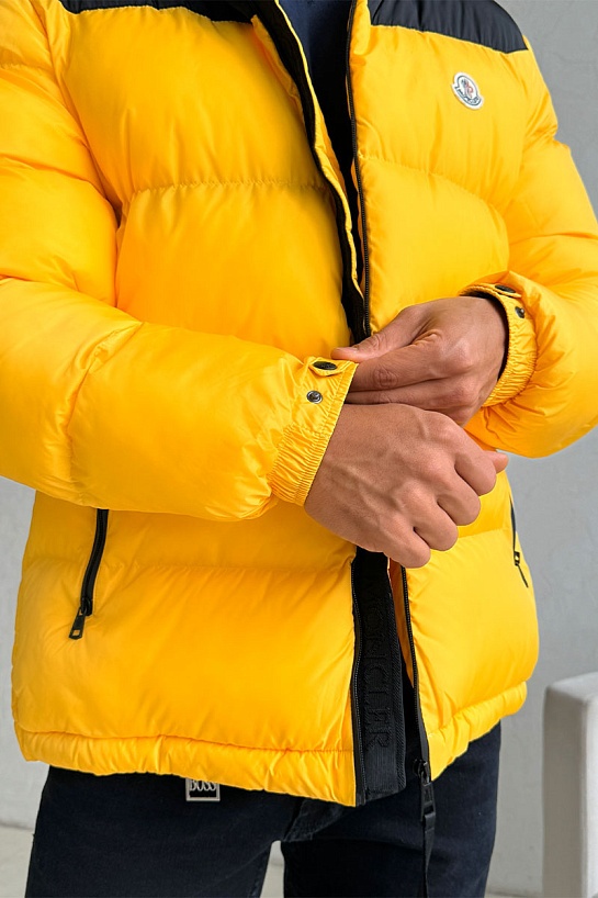 Утеплённая куртка Moncler Peuplier logo-patch - Yellow / Black