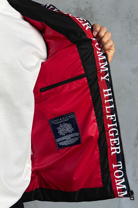 Мужской жилет Tommy Hilfiger чёрного цвета
