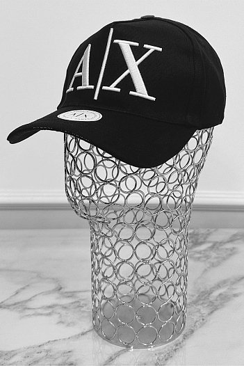 Бейсболка чёрного цвета Armani Exchange embroidered-logo   