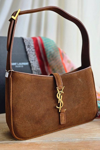 Женская замшевая сумка Yves Saint Laurent 25x13 см   