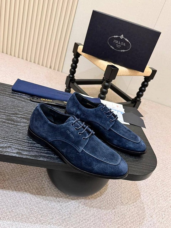 Мужские замшевые ботинки Prada