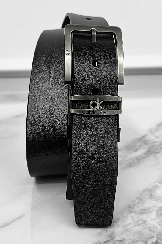 Мужской кожаный ремень Calvin Klein чёрного цвета