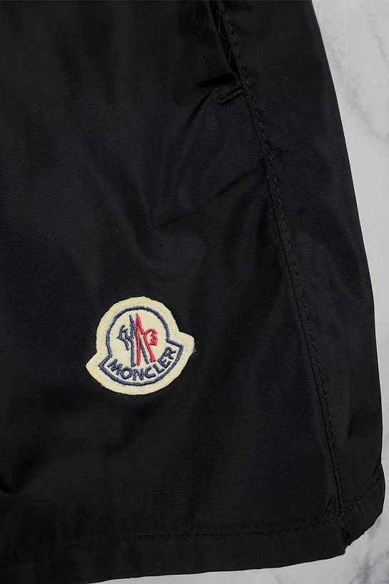 Мужские чёрные шорты Moncler logo-patch
