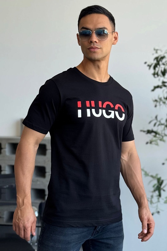 Мужская чёрная футболка Hugo Boss