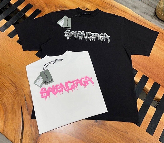 Белая оверсайз футболка Balenciaga graffiti-logo   