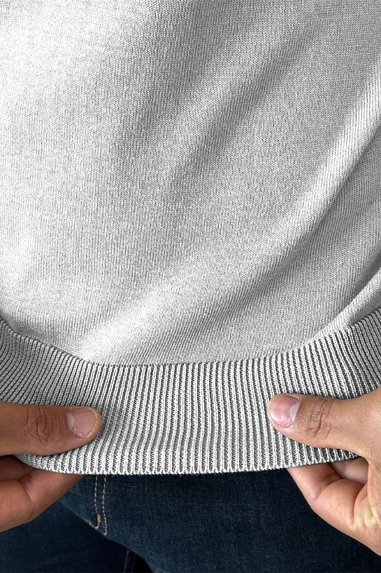 Мужская кофта Tommy Hilfiger светло-серого цвета logo-embroidered