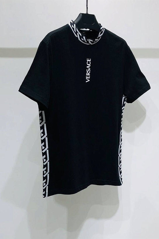 Чёрная мужская футболка Versace La Greca trim