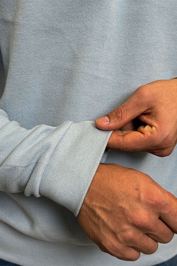 Мужской свитшот голубого цвета Tommy Hilfiger   