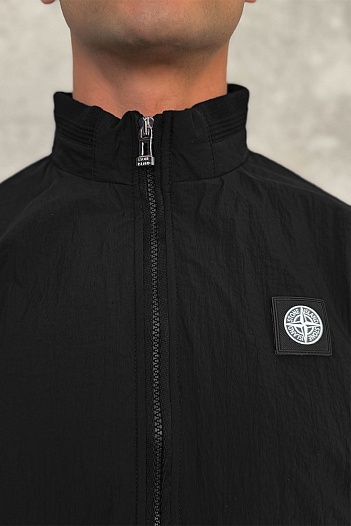 Мужская чёрная куртка с патчем на плече Stone Island   