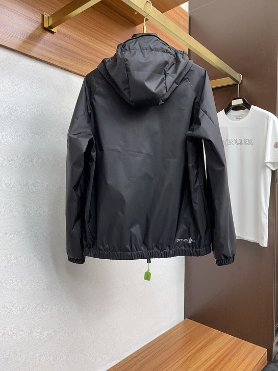 Ветровка Moncler Grenoble Day-namic premium