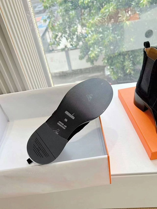 Женские замшевые ботинки Hermes Premium чёрного цвета