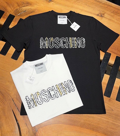 Мужская чёрная футболка Moschino embroidered-logo   