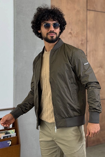 Мужской бомбер цвета хаки Burberry   