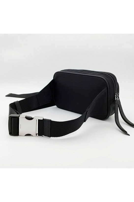 Чёрная сумка на пояс Prada 23x19x9 см