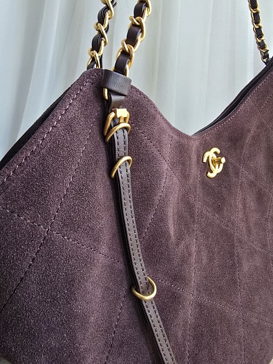 Замшевая сумка Chanel Maxi 44x28 см   