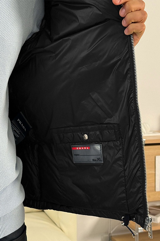Мужской пуховик Prada logo-plaque - Black