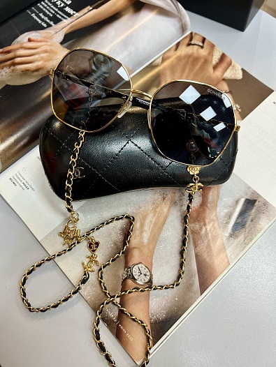 Женские солнцезащитные очки Chanel   