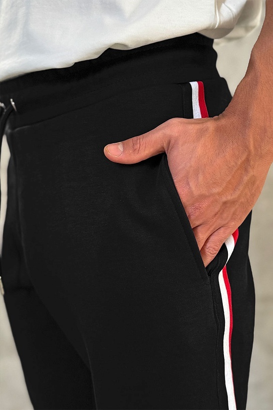 Чёрные спортивные штаны Moncler logo-patch