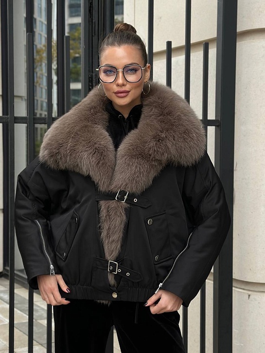 Женский чёрный пуховик с натуральным мехом Max Mara