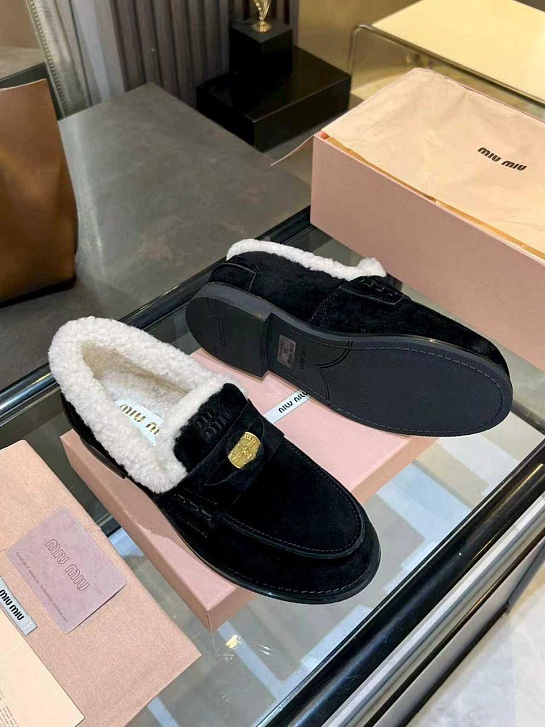 Женские лоферы с мехом MIU MIU premium  - Black