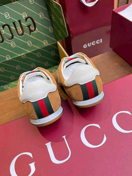 Женские кожаные кроссовки Gucci GG Shift premium
