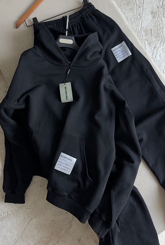 Женский чёрный оверсайз костюм Balenciaga