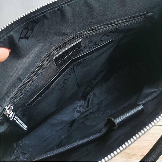 Кожаная чёрная сумка Burberry 38x28 см   
