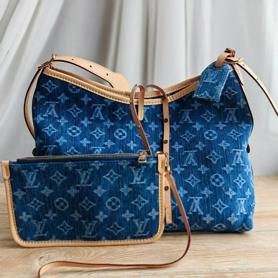 Женская сумка-хобо Louis Vuitton Carry All MM 29x24 см