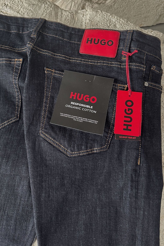 Мужские тёмно-синие джинсы Hugo Boss